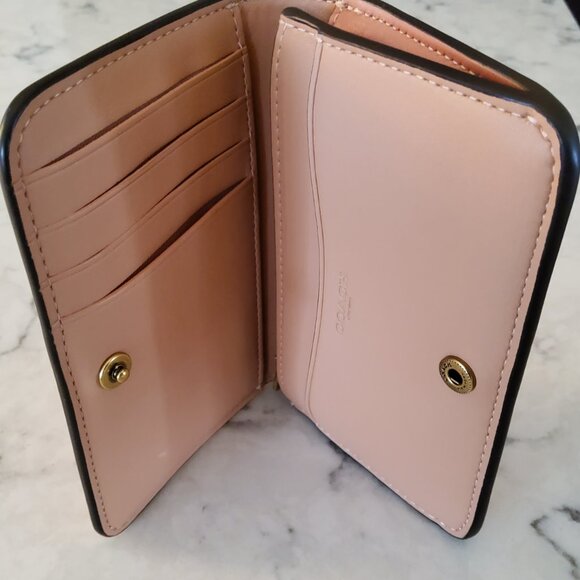 Coach Essential Slim Card Case in Gold /Buff - Picture 3 of 5